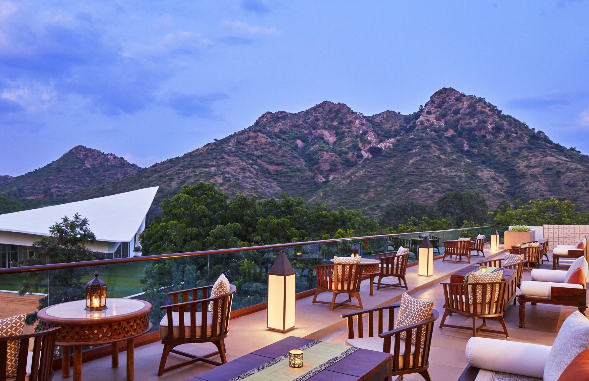 Taj Aravali Resort & Spa Удайпур Экстерьер фото